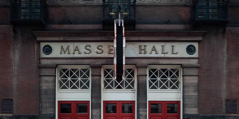 汽车照明新纪元：从核心照明技术看智能车灯与交互式光语设计